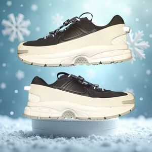 NIKE Zoom Vomero 5 Roam Winterized Mens Shoes. (9.5) >LIKE NEW<👟👟👟